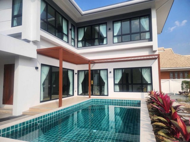 ให้เช่าพูลวิลล่า สไตล์โมเดิร์น ตกแต่งสวย โซนดอยสะเก็ด 
