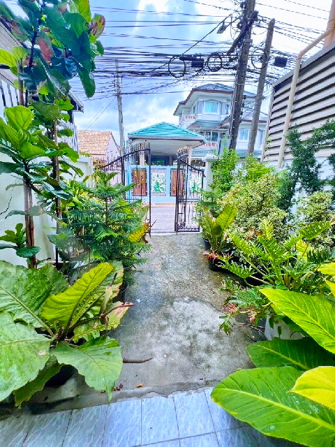 ให้เช่า Studio ทาวน์โฮม 4 ชั้น นาคนิวาส17-25 ตลาดโชคชัย4 300 ม. MRTโชคชัย4 500ม. 31ตร.วา.481ตร.ม. ม.ราชภัฏจันทรเกษม 3.5 กม.3 นอน 3 น้ำ