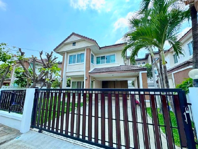 MRTสัมมากร 1.8 กม. นานาชาติไบรท์ตัน คอลเลจ 800 ม. 4นอน ให้เช่าคฤหาสน์เดี่ยว 2ชั้น  250ตร.ม. 63ตร.วา. เดอะพาซิโอ ทาวน์ 2 กม.  แอสคอต 1.2กม.