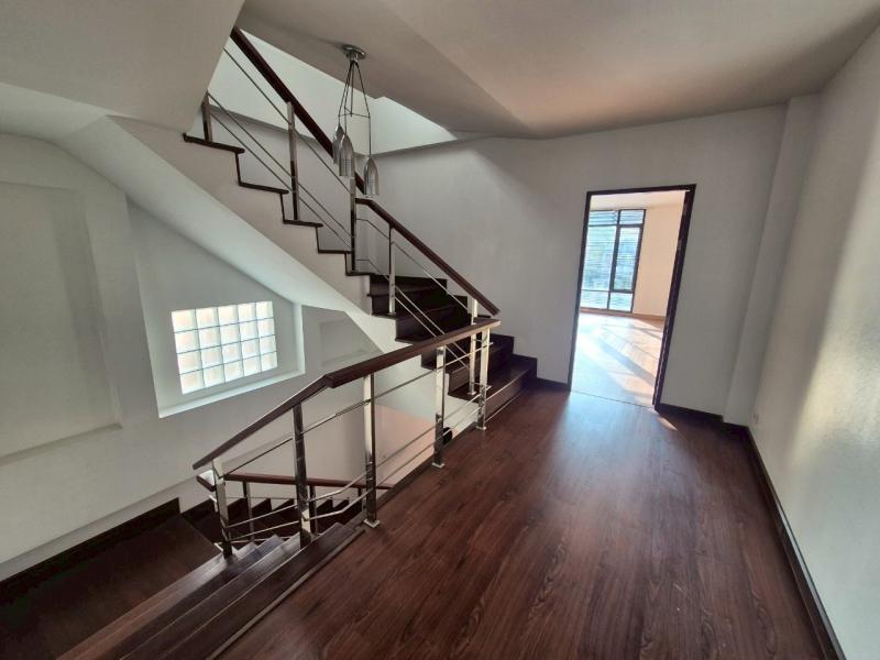 ให้เช่า โฮมออฟฟิศ สไตล์โมเดิร์น ทำเลใจกลางเมือง ใกล้bts อารีย์ เขตพญาไท กรุงเทพ