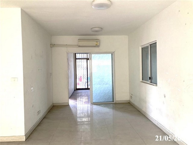 ขายทาวน์เฮ้าส์หมู่บ้าน พฤกษาวิลล์ 33 วงแหวน - ปิ่นเกล้า 2  ถ.อัจฉริยะพัฒนา  ปลายบาง อ.บางกรวย จ.นนทบุรี