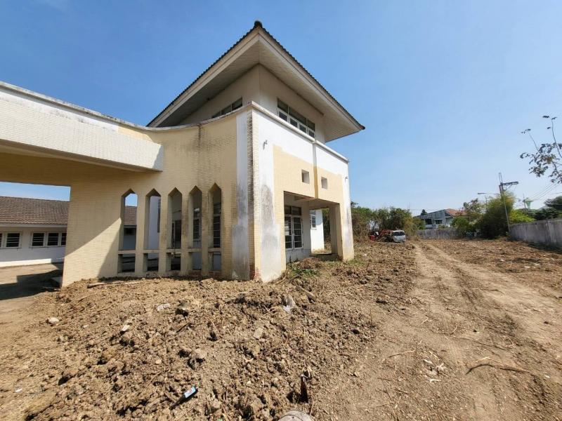 ขายที่ดินพร้อมสิ่งปลูกสร้าง อำเภอสามพราน จังหวัดนครปฐม  โครงการ ศรีสามพราน