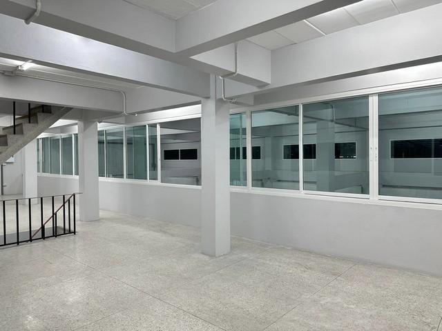 ให้เช่าอาคารพาณิชย์ 4.5 ชั้น 4 คูหา ทะลุถึงกันทุกชั้น ถนนรังสิต-ปทุมธานี เหมาะกับหลายธุรกิจ