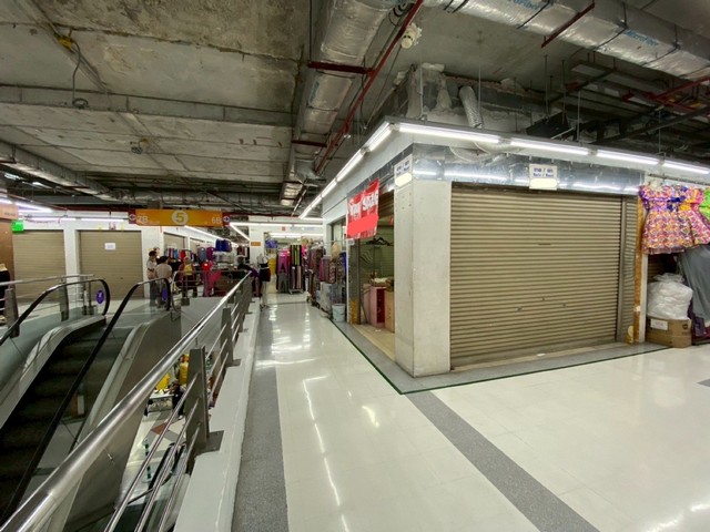 ขาย พื้นที่ขายของ ชั้น 5 โบ๊เบ๊ทาวเวอร์ 2  ติดแอร์ทั้งตึก