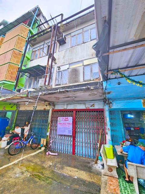 ศาลเจ้าพ่อเสือ รับร้านกัญชา ให้เช่าอาคารโรงแรมรอบด้าน 4ชั้น-ดาดฟ้า พระนคร ถ.ข้าวสาร MRT สามยอด1.5 กม. 4นอน 2น้ำ จอดรถได้ ใหม่ 22ตรว. 260ตรม.