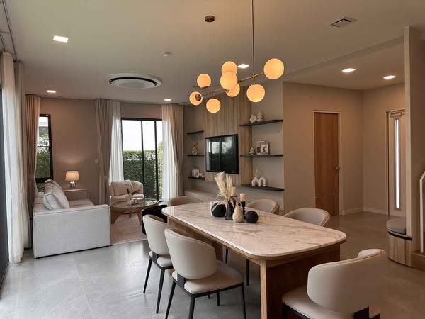 ให้เช่าบ้านเดี่ยวมัณฑนา 88วา 4ห้องนอน5ห้องน้ำ ติดห้างเมกะบางนา