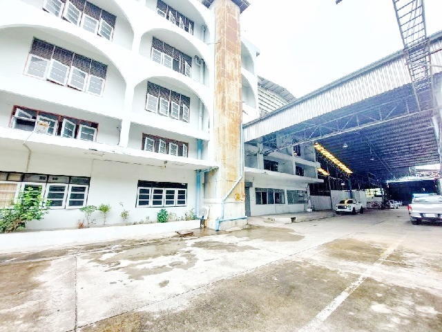 1 BRTเจริญราษฎร์ 1.5 กม. พระราม 3 1.4 กม.5ปีมีครั้ง เทอร์มินอล 2 ให้เช่าโกดังขนาดใหญ่ พร้อมออฟฟิศ 3 ชั้น  6,000ตร.ม.1500 ตร.วา