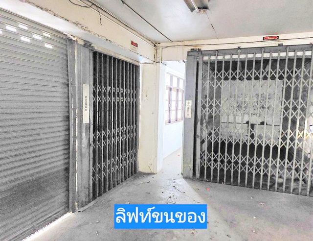 1 BRTเจริญราษฎร์ 1.5 กม. พระราม 3 1.4 กม.5ปีมีครั้ง เทอร์มินอล 2 ให้เช่าโกดังขนาดใหญ่ พร้อมออฟฟิศ 3 ชั้น  6,000ตร.ม.1500 ตร.วา