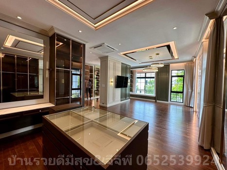 บ้านเดี่ยวหรูหลังใหญ่ The Palazzo ปิ่นเกล้า พร้อมสระว่ายน้ำส่วนตัว ถนนบรมราชชนนี ทวีวัฒนา กรุงเทพมหานคร