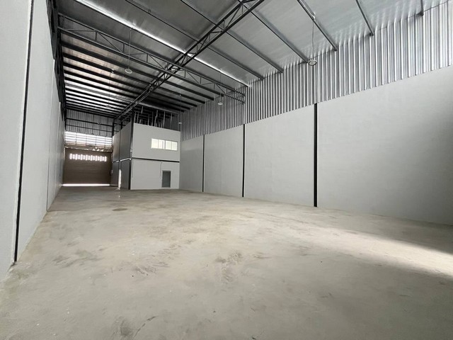ให้เช่าโกดัง ใกล้อมตะเฟส 1-2-3-4  ผังม่วงลาย พื้นที่โกดัง 400 ตรม. พื้นรองรับน้ำหนักได้2ตัน