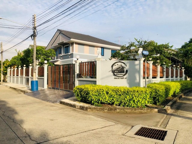 ขายบ้านเดี่ยวพฤกษ์ลดาพุทธสาคร 2 ชั้นตกแต่งพร้อมอยู่สิ่งอำนวยความสะดวกภายในบ้านครบครัน