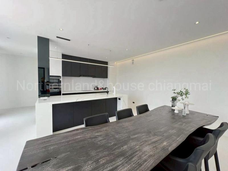 โซนน้ำแพร่ #หางดง ขาย 25.9 ล้าน 378 ตรว. 4 นอน 5 น้ำ พูลวิลล่าสร้างใหม่ สไตล์โมเดิร์น วิวดอยสุเทพ เฟอร์นิเจอร์ครบ ใกล้เมือง เดินทางสะดวก