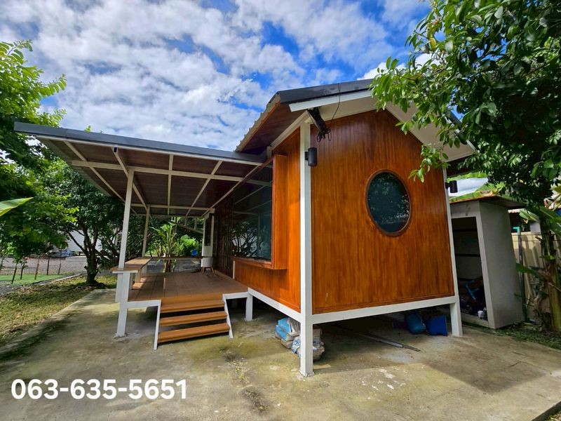 ขายบ้าน 2 หลัง พร้อมสวนผลไม้ริมคลอง เนื้อที่ 500 ตรว. ต.ป่าขะ อ.บ้านนา จ.นครนายก ฮวงจุ้ยท้องมังกร ติดน้ำ 100 เมตร