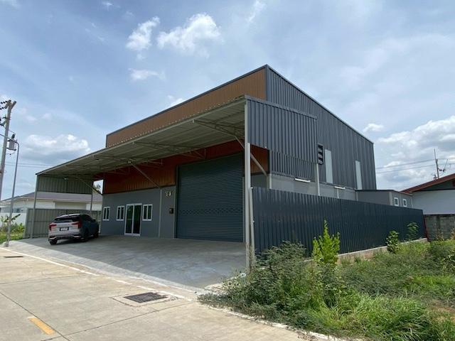 ขายโกดังพร้อมออฟฟิศ มีห้องพัก 100 ตรว. ซอยบงกช 71 คลอง 2 คลองหลวง ปทุมธานี