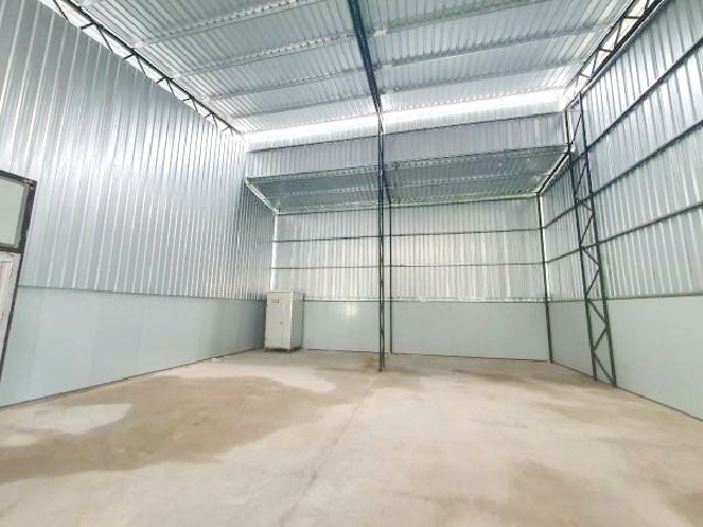 โกดัง 2 ไร่ 260 ตร.ม.จอมทอง พระราม 2 BTS ตลาดพลู 3.8กม.รร.สารสาสน์สุขสวัสดิ์ 800 ม.1 นอน 1 น้ำ บิ๊กซี บางปะกอก 1.8 กม.แหล่งช็อปปิ้ง