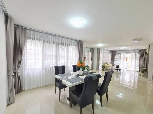 ขายบ้านสวย รีโนเวทใหม่ บ้านเดี่ยว 3 นอน มบ.คันทรีโฮม 3 หนองยายบู่ ศรีราชา TP-H1399