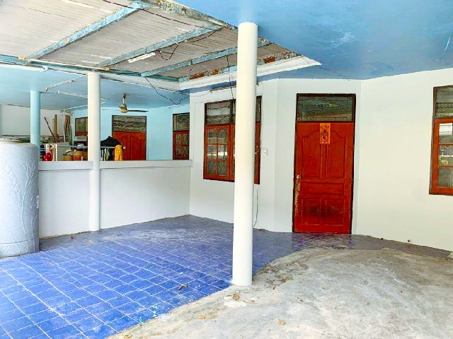 BIGC ลาดพร้าว 750ม. ลาดพร้าว16-20  MRT รัชดาภิเษก 550ม. ให้เช่าทาวน์เฮ้าส์ 2 ชั้น 40 ตร.วา.320 ตร.ม.ม.เซ็นจอห์น 1กม. 4นอน