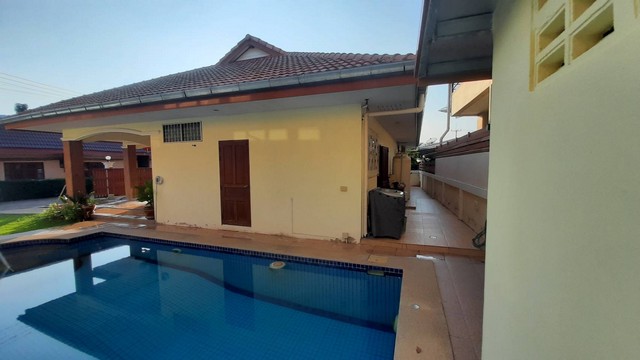 ขายบ้านเดี่ยว 84 ตรว.พร้อมสระว่ายน้ำ ซอยร่วมจิตร์ ใกล้หาดชะอำ