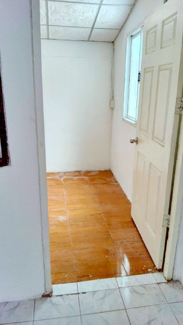 ตลาดสำเพ็ง 2 1 กม. ใหญ่มาก! ให้เช่าโกดัง 402ตร.ม.MRT หลักสอง 2.1 กม.  โซนหนองใหญ่ กาญจนาภิเษก รร.พิชญ์ชนก 1.1 กม.