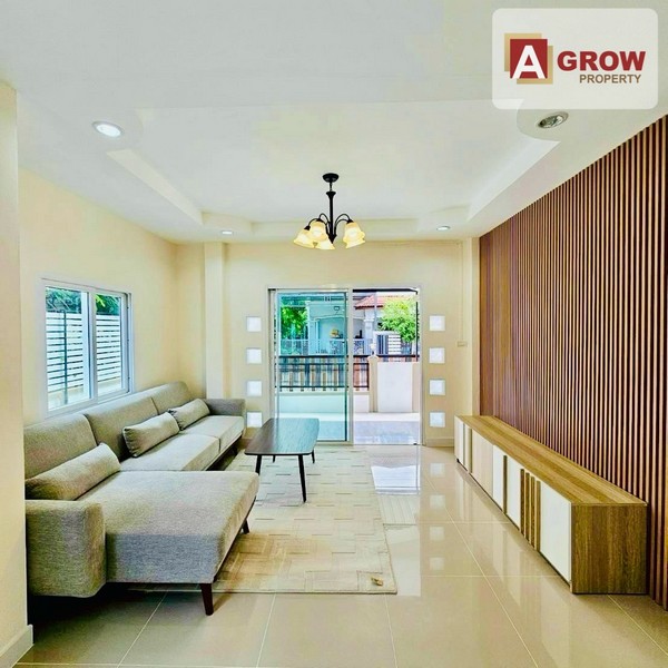 หมู่บ้านเคซีการ์เด้นโฮม 11 นิมิตรใหม่40  รีโนเวทใหม่ พร้อมอยู่ ด้านหลังวิวทุ่งนา บรรยากาศดี