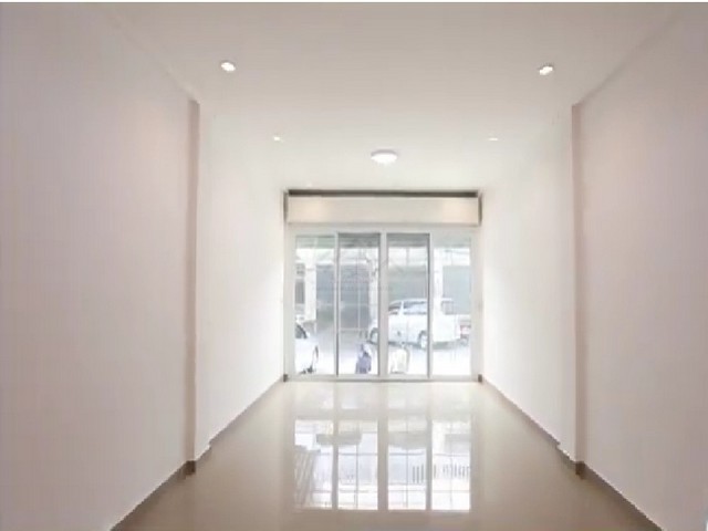 ขายอาคารพาณิชย์ 4 ชั้น Minimal Style 352 ตรม. ซอยลาดพร้าว 45 รีโนเวทใหม่หมด ใกล้สถานีรถไฟฟ้าสายสีเหลือง **มีให้เลือก 3 คูหา  