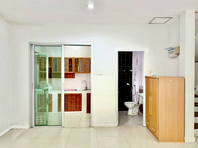 KDH0123 ขายบ้าน กีรดา ขนาด 43 ตร.วา  บ้านแฝดหลังริมทำเลดี