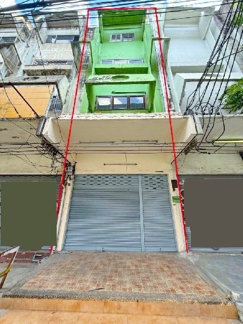 MRTบางกะปิ 1กม. ม.รัตนบัณฑิต 1.2 กม. 4นอน  เดอะมอลล์ บางกะปิ 1.15กม.อาคาร 4ชั้น 18ตร.วา.280ตร.ม.4น้ำ ลาดพร้าว 126-132 