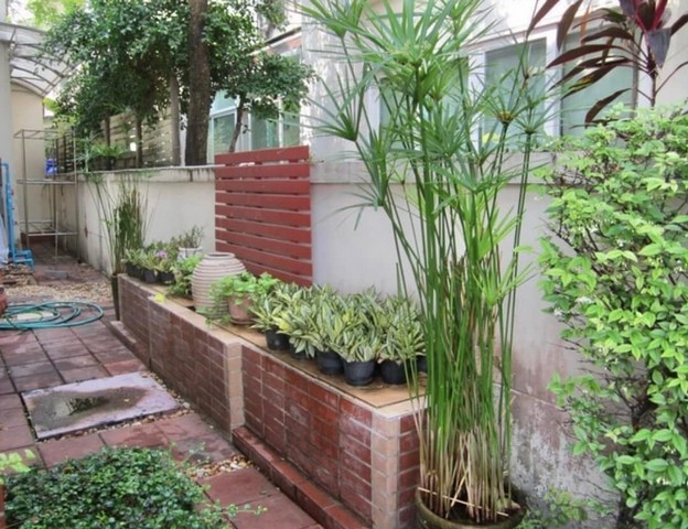 บ้านเดี่ยว2ชั้นให้เช่า 78ตารางวา อยู่ถนนศรีนครินทร์ ฝั่งศรีนครินทร์ซอยลาซาล