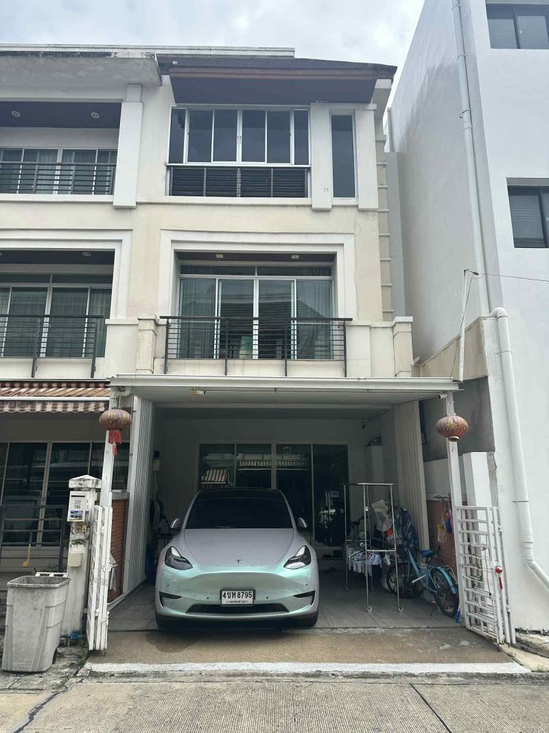 HR2608ขายทาวน์โฮม 3 ชั้น โครงการบ้านกลางกรุง เดอะรอยัล เวียนนา รัชวิภา ติดถนนรัชดาภิเษก เดินทางสะดวก