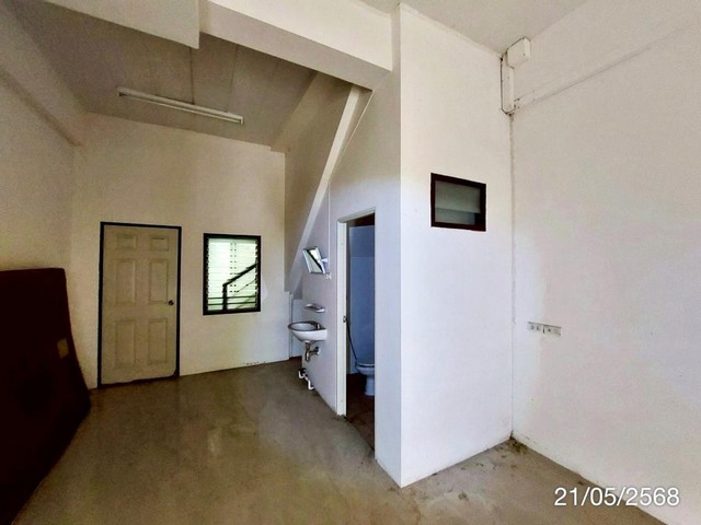 ขายอาคารพาณิชย์ 5 ชั้นหมู่บ้าน พันวา ทาวน์โฮม ซ.บางแสนสาย 4 ใต้ ซอย 4 ถ.บางแสนสาย 4 ใต้ ต.แสนสุข อ.เมืองชลบุรี จ.ชลบุรี