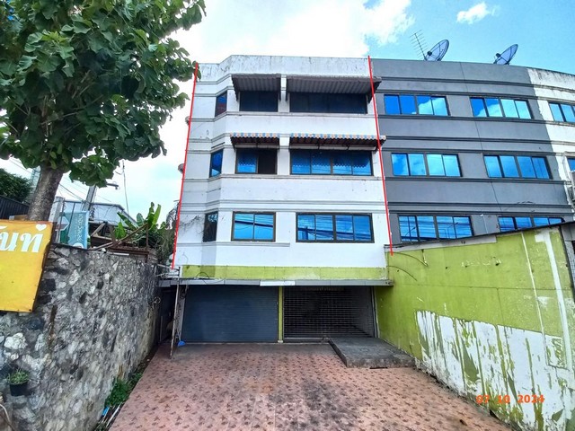 ขายอาคารพาณิชย์ 4 ชั้น ถ.สายฉะเชิงเทรา-สัตหีบ (ทล.331) ต.บ่อวิน อ.ศรีราชา จ.ชลบุรี