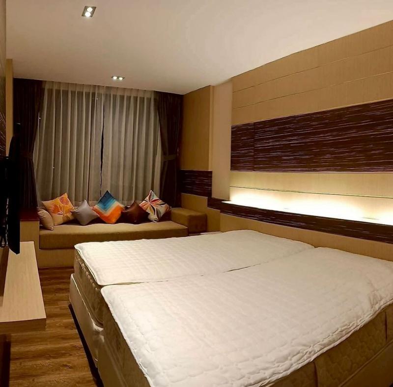 ให้เช่า 25,000 บาท/เดือน ขาย 4.5 ล้าน The Pool Suite Condo ขนาด 115 ตร.ม. คอนโดหรูพร้อมสระว่ายน้ำส่วนตัวบนดาดฟ้า ใกล้เมืองเชียงใหม่