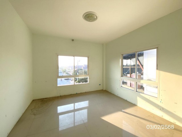 ขายทาวน์เฮ้าส์ 2 ชั้นหมู่บ้าน แสนมณี 6 ถ.บ้านเก่า (ทล.3466) ต.บ้านเก่า อ.พานทอง จ.ชลบุรี