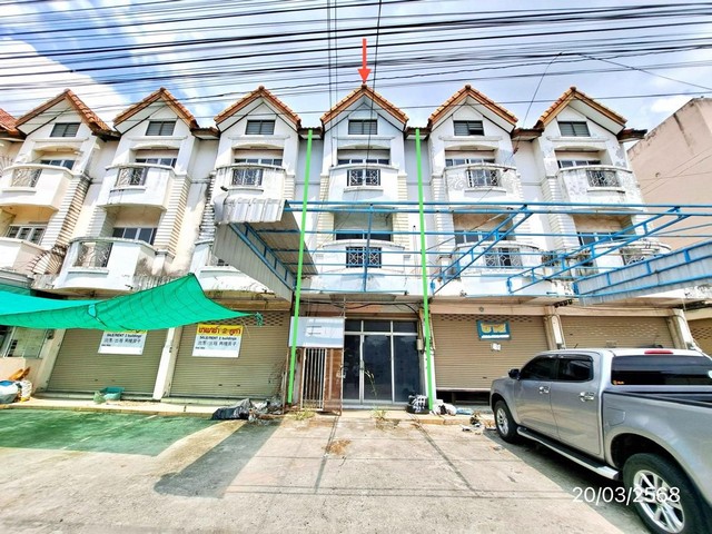 ขายอาคารพาณิชย์ 3 ชั้นหมู่บ้าน สวนทอง แนชเชอรัล พาร์ค 6 ถ.บ้านสวนทอง ต.บึง อ.ศรีราชา จ.ชลบุรี