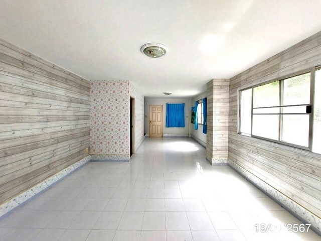 ขายทาวน์เฮ้าส์ 2 ชั้นหมู่บ้าน วนัญญา ถ.ศุขประยูร(ทล.315) ต.หนองกะขะ อ.พานทองจ.ชลบุรี