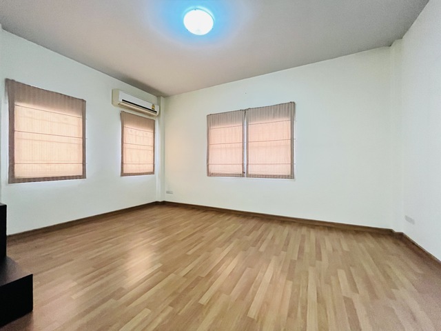 ขายบ้านเดี่ยว รัชชา 3 บางใหญ่ 60 ตร.ว.หลังใหญ่กว่า 260 ตรม. ใกล้เซ็นทรัลเวสเกต ตามสภาพ