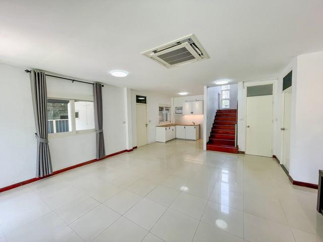 HR 6078 ให้เช่า บ้านเดี่ยว 2ชั้น ใกล้รถไฟฟ้า100 เมตร ย่านรามอินทรา