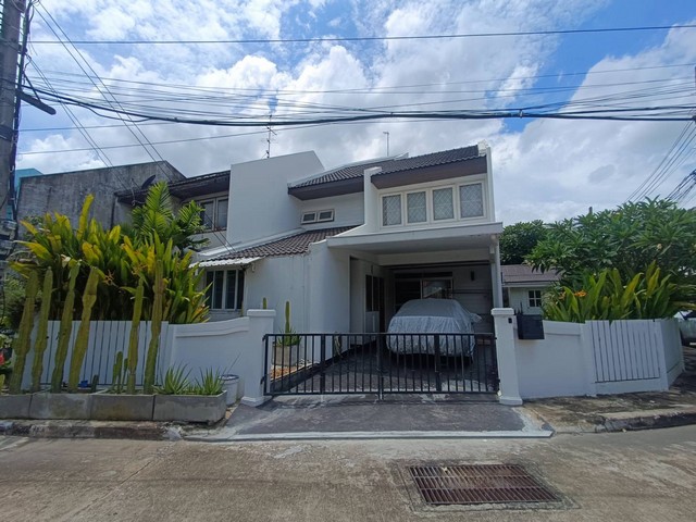 [ขาย] บ้านแฝดหลังมุม การ์เด้นโฮม วิลเลจ | พหลโยธิน 60 | 50 ตร.ว. | 3 ห้องนอน | ปรับปรุงใหม่ 4.9 ล้าน