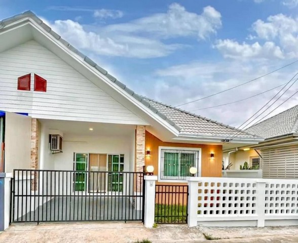 ขายบ้านสวยพร้อมอยู่ หมู่บ้านเอกมงคล8 พัทยา บางละมุง ชลบุรี FP-H0834 