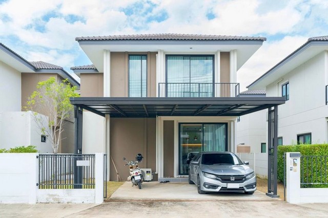 บ้านเดี่ยว 2 ชั้น บ้านสวย สไตล์โมเดิร์น โครงการ  ดิเออบาน่า6 สันกำแพง