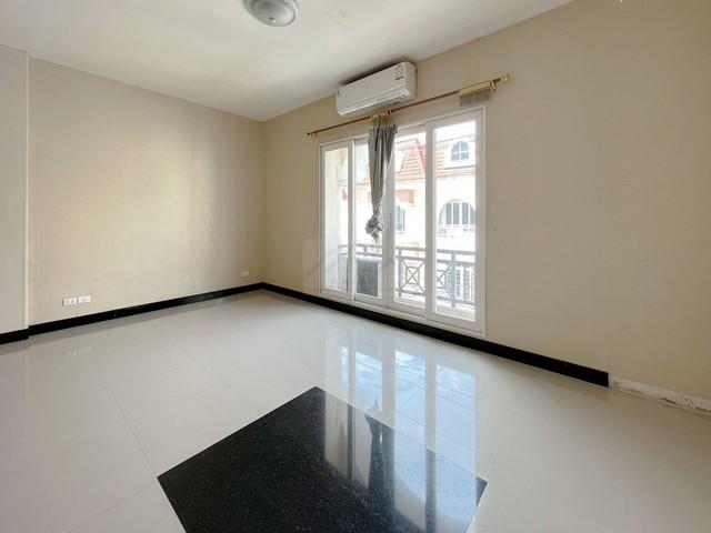 P848 ให้เช่า ทาวน์โฮม หมู่บ้าน คาซ่าซิตี้ สุคนธสวัสดิ์1 Casa City Sukontasawat 1 ใกล้เลียบด่วน โรงเรียนสตรีวิทยา 2