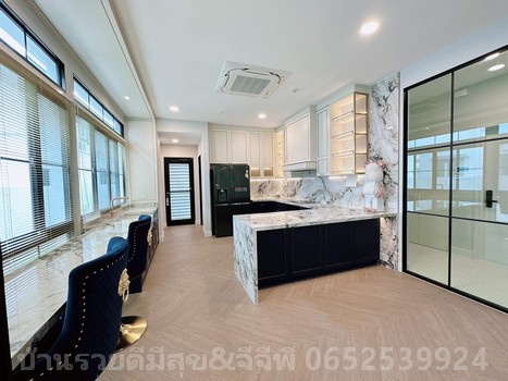 ตกแต่งให้พร้อม บ้านเดี่ยวหลังใหญ่ นันทวัน พระรามเก้า-กรุงเทพกรีฑาตัดใหม่ แลนด์แอนด์เฮ้าส์ สะพานสูง กรุงเทพมหานคร