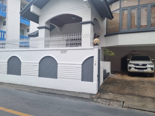 HR2610ให้เช่าบ้านเดี่ยว ซอยรัชดาภิเษก 36 ใกล้โลตัสวังหิน เหมาะสำหรับ อยู่อาศัย / เปิดบริษัท / โฮมออฟฟิศ 