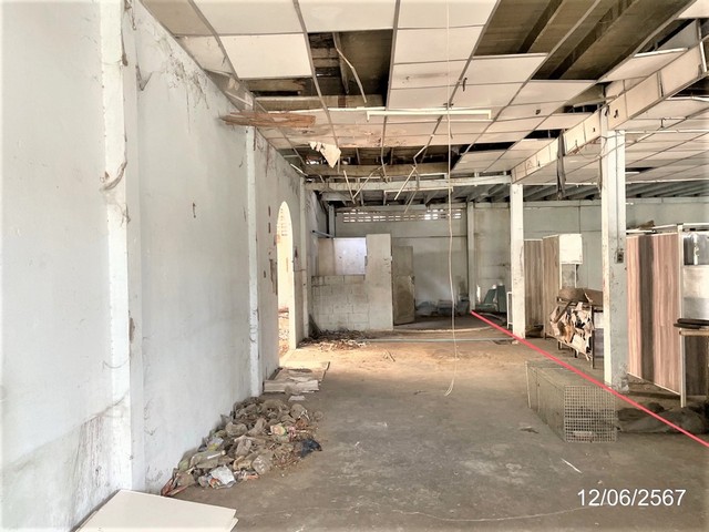 ขายอาคารพาณิชย์ 2 ชั้น จำนวน 3 คูหา ซ.บ้านสวน-ศุขประยูร 17 ซอย 1 ถ.ศุขประยูร ต.บ้านสวน อ.เมืองชลบุรี จ.ชลบุรี