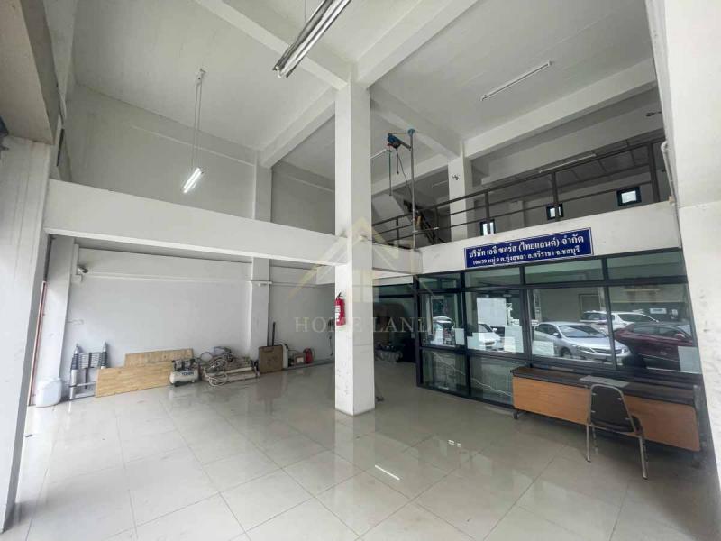 อาคารพาณิชย์ 3.5 ชั้น ทำเลทอง หน้าท่าเรือแหลมฉบัง ศรีราชา ชลบุรี (หลังมุม)