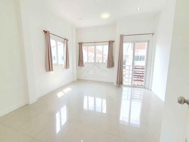 HR 6084 ให้เช่าทาวน์โฮม 3 ชั้น 4 ห้องนอน โฮม อินทาวน์ พหลโยธิน 73 หลังหัวมุม ใกล้สถานีรถไฟฟ้าสถานี คปอ.