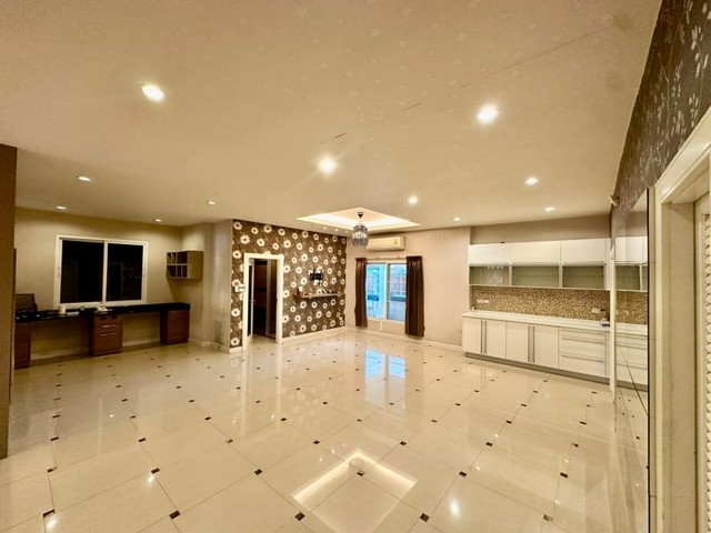 ขายบ้านเดี่ยว 2 ชั้น โครงการเดอะบูเลอวาร์ด สุรศักดิ์ ศรีราชา ชลบุรี FP-H0855