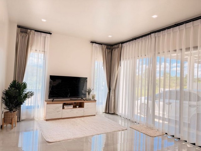 ขายต่ำกว่าราคาบ้านแฝด 2 ชั้น สไตล์โมเดิร์นสุดหรู โซนบ้านถวาย หางดง