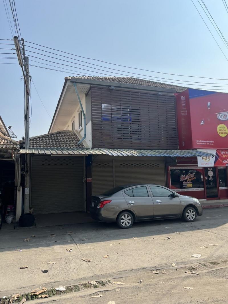 ขายด่วน #ขายต่ำกว่าราคาประเมิน 4.8 ล้าน #ติดถนนหลักเชียงใหม่-ดอยสะเก็ด 39 ตรว. อาคารพาณิชย์ 2 ชั้น #โซนสันทราย #ค้าขายได้ #ใกล้แยกแม่กวง