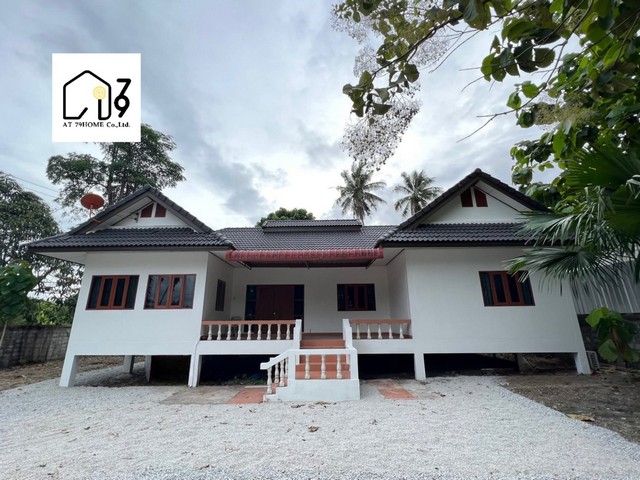  Vายและให้เช่าบ้านเดี่ยวติดถนนสุขุมวิท เนินกระปรอก ระยอง  บ้านเปล่าไม่มีเฟอร์นิเจอร์ 